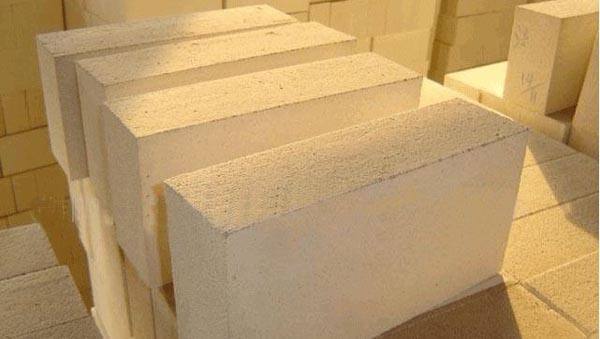 生產(chǎn)好的耐火磚展示